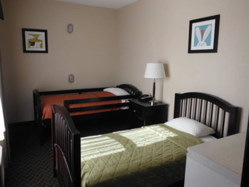 Holiday Inn Express & Suites CLINTON 10