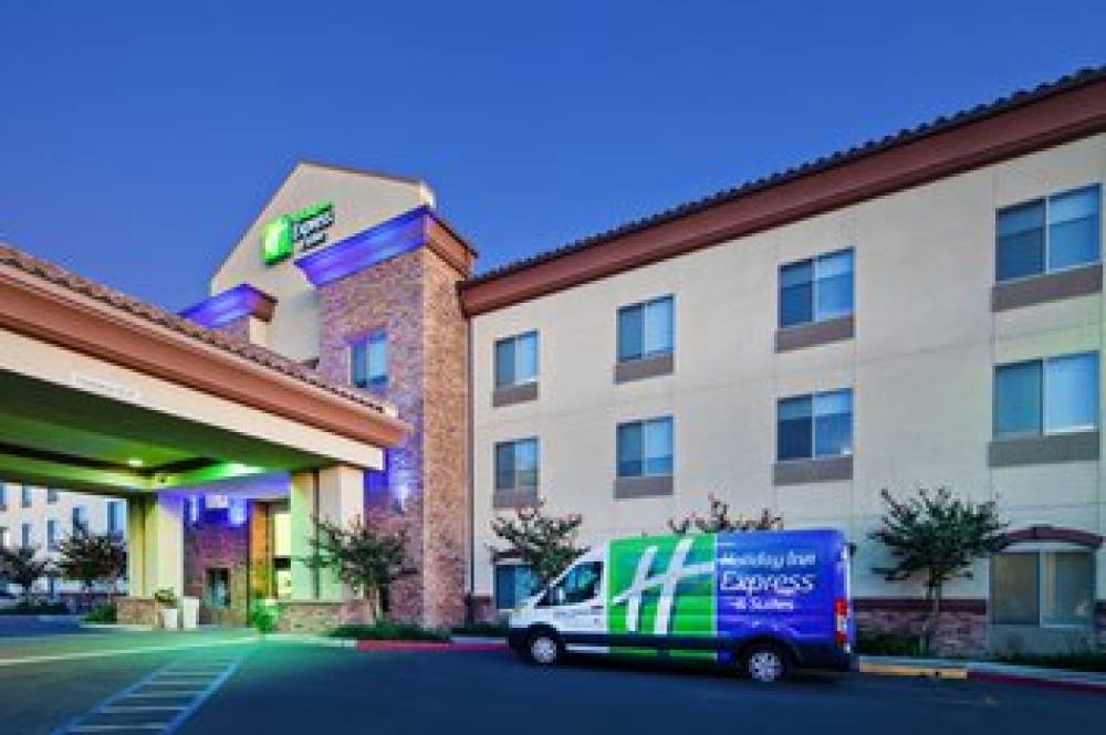 Holiday Inn Express & Suites CLOVIS-FRESNO AREA 1