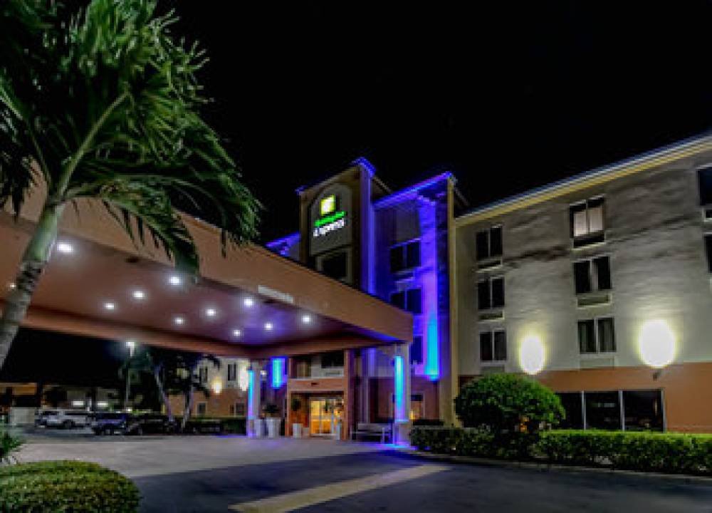 Holiday Inn Express & Suites COCOA BEACH 1