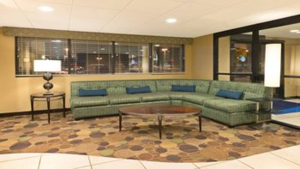 Holiday Inn Express & Suites COLBY 6