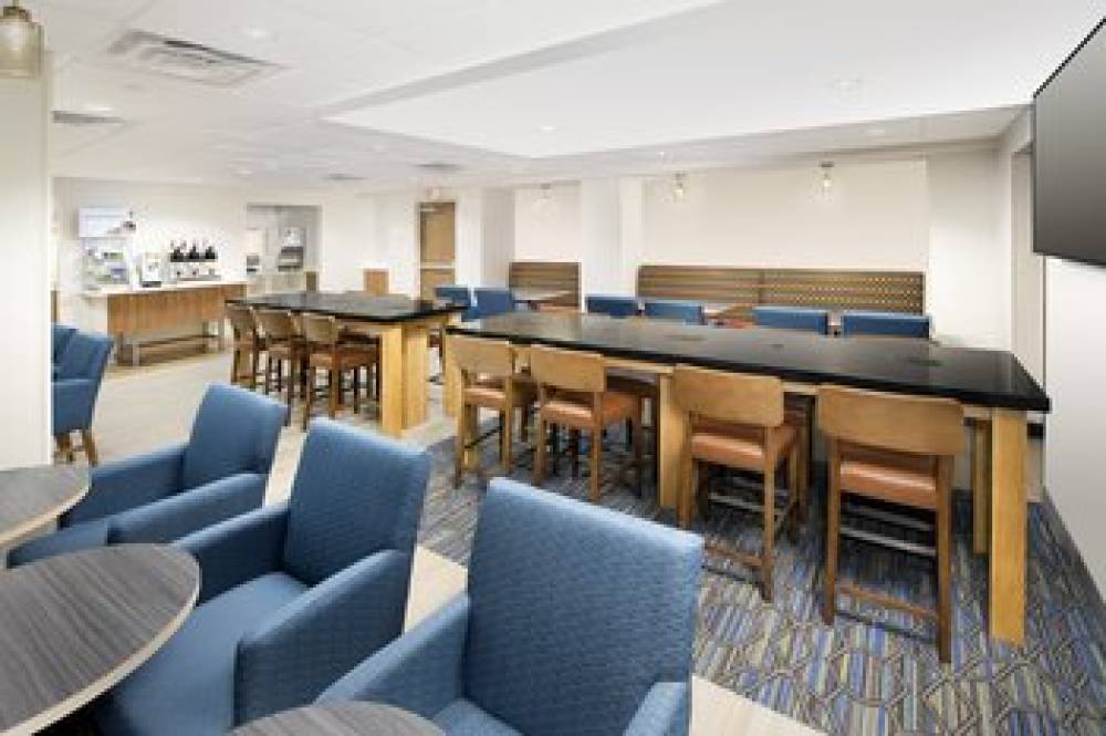 Holiday Inn Express & Suites COLLEGE PARK-UNIVERSITY AREA 3