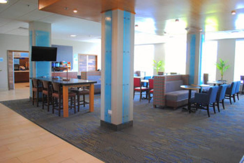 Holiday Inn Express & Suites COLUMBIA CITY 3