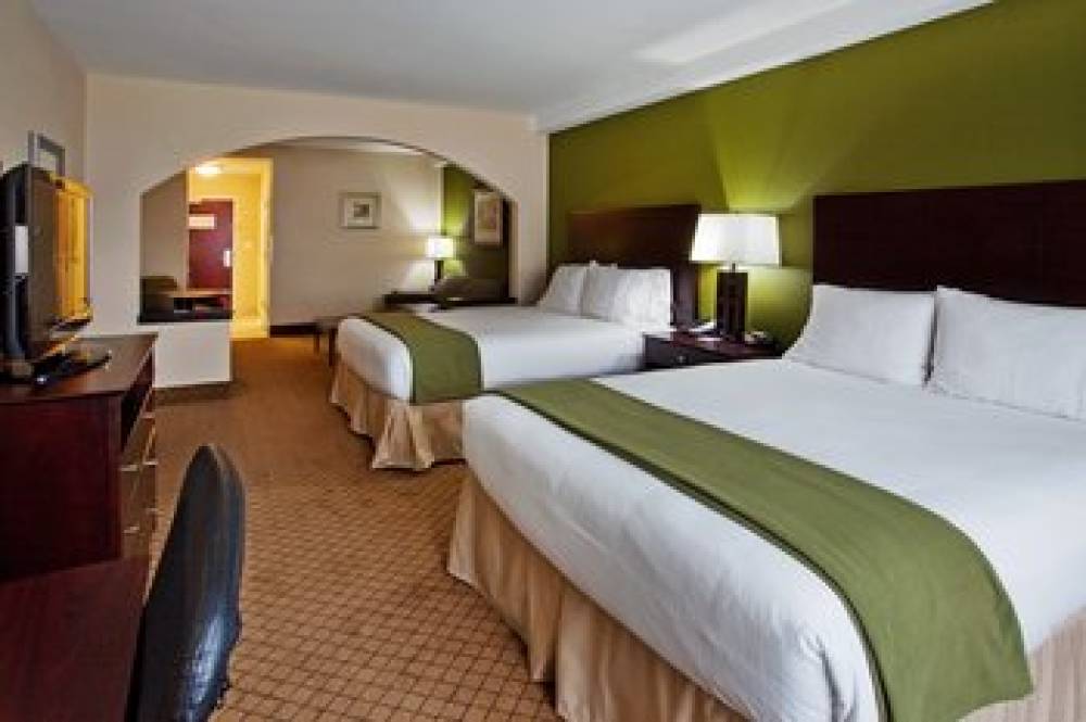 Holiday Inn Express & Suites COLUMBUS-FORT BENNING 3