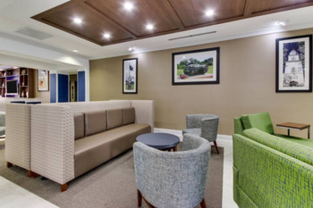 Holiday Inn Express & Suites COLUMBUS-FORT BENNING 4