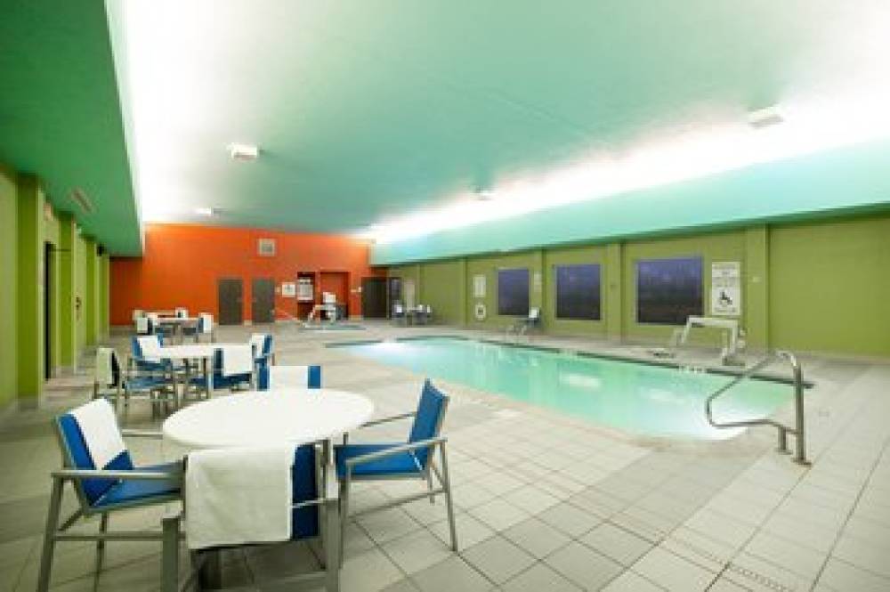 Holiday Inn Express & Suites COLUMBUS 6