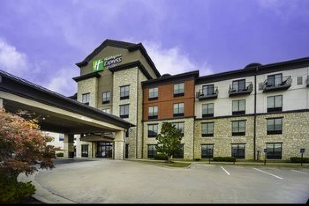 Holiday Inn Express & Suites CONWAY 1