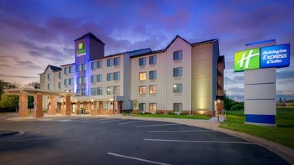 Holiday Inn Express & Suites COON RAPIDS-BLAINE AREA 1