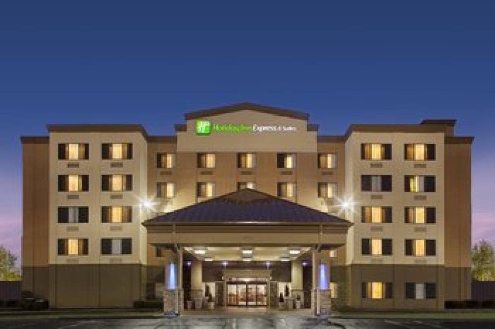 Holiday Inn Express & Suites CORALVILLE 1