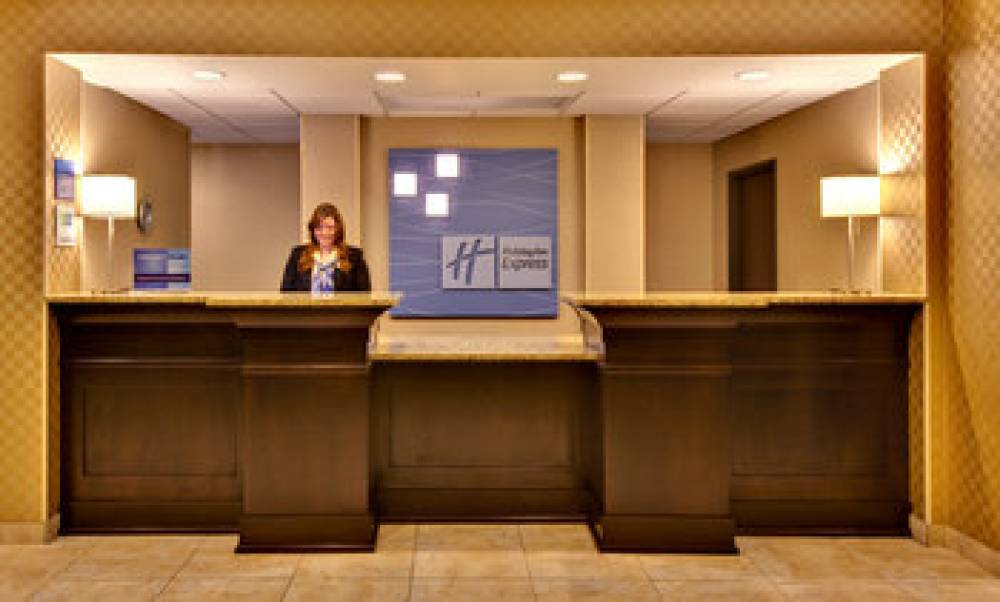 Holiday Inn Express & Suites Council Bluffs Conv Ctr Area