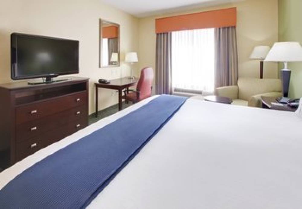 Holiday Inn Express & Suites COVINGTON 4