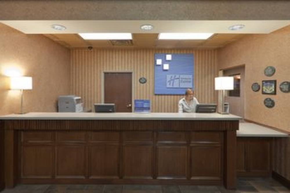 Holiday Inn Express & Suites DEADWOOD-GOLD DUST CASINO 7