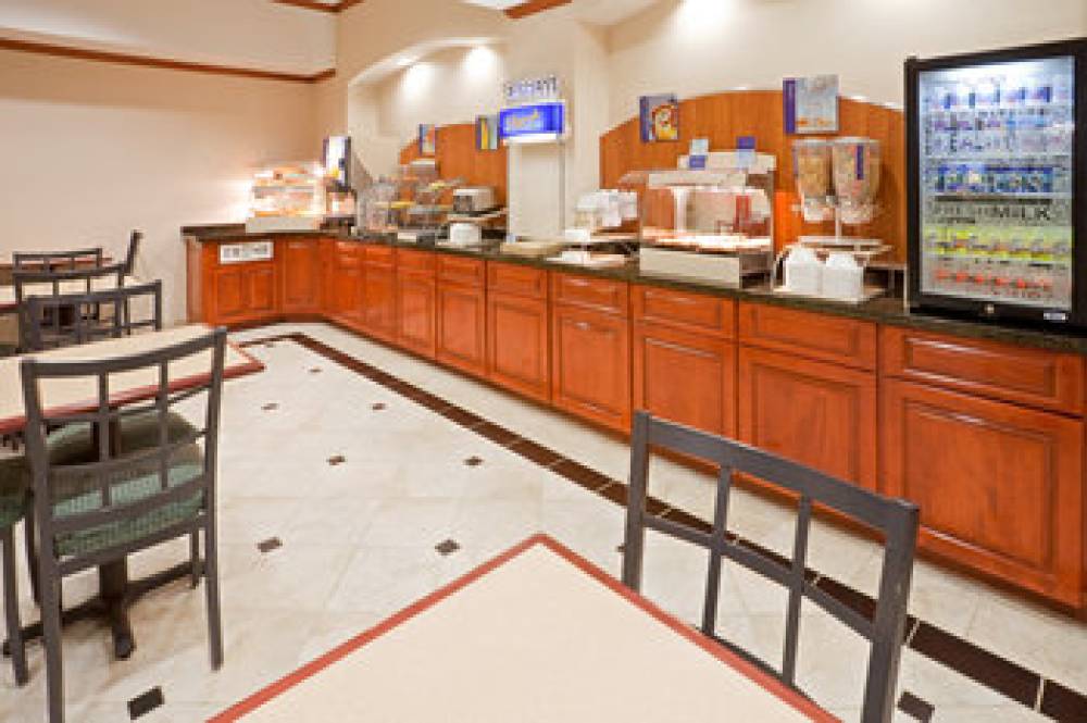 Holiday Inn Express & Suites DECATUR 2