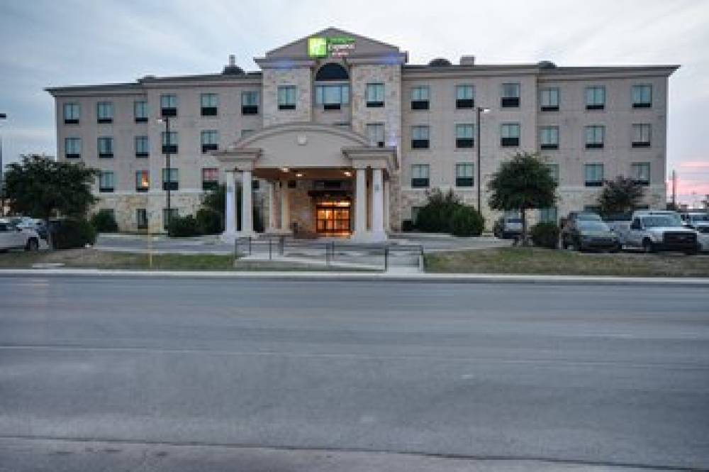 Holiday Inn Express & Suites DEL RIO 1