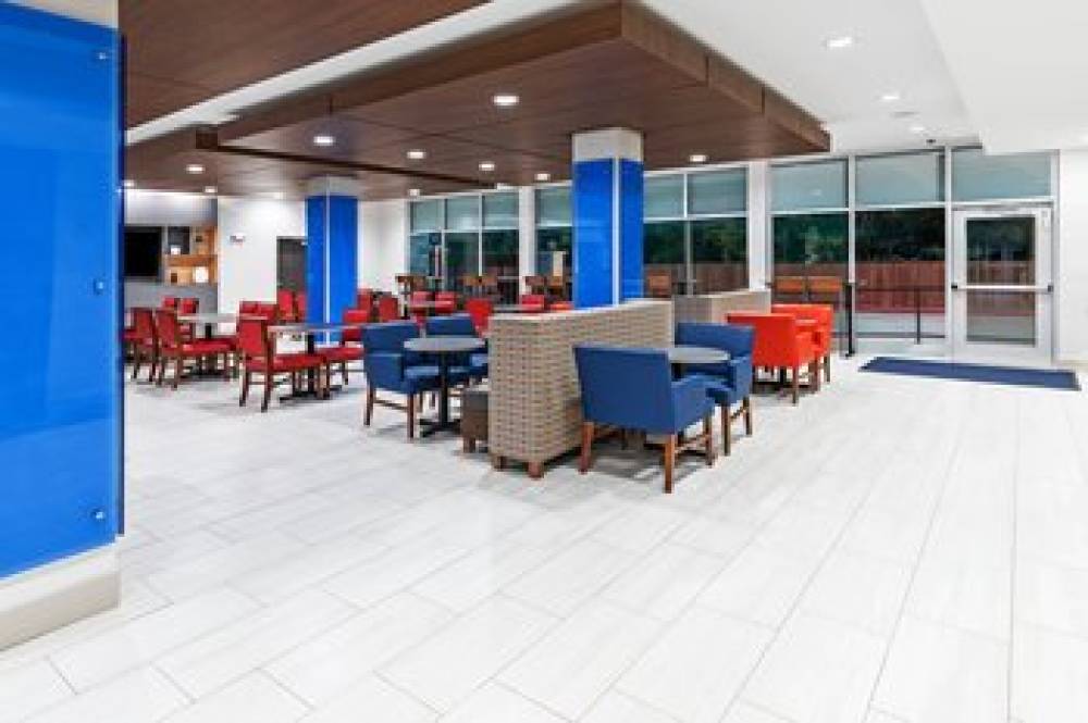 Holiday Inn Express & Suites DENTON - SANGER 6