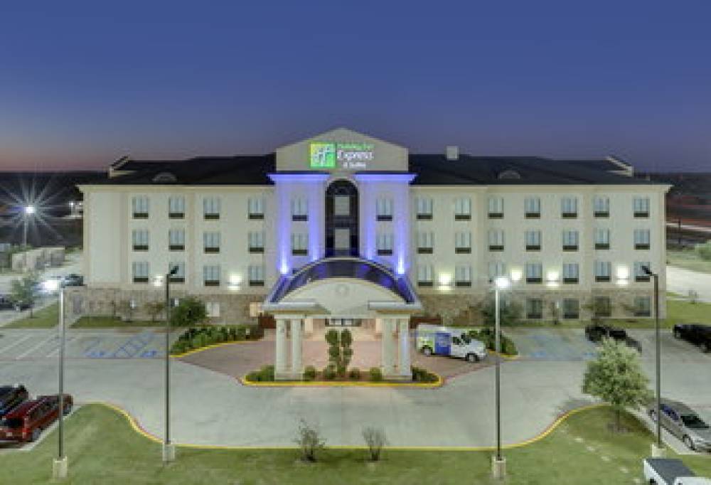 Holiday Inn Express & Suites DENTON-UNT-TWU 7