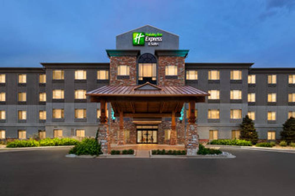 Holiday Inn Express & Suites DENVER AIRPORT 1