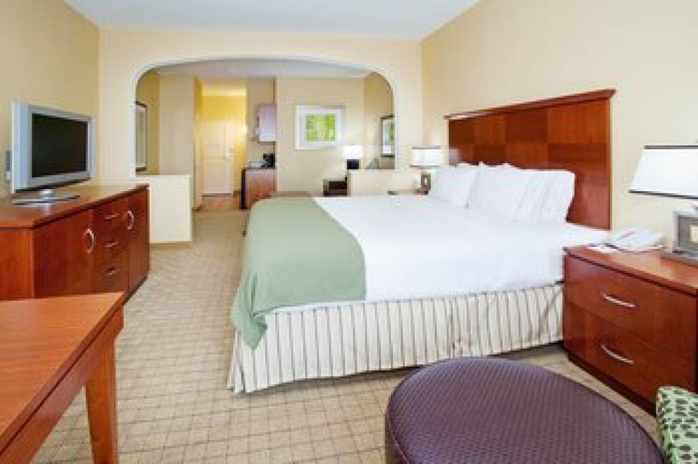 Holiday Inn Express & Suites DENVER AIRPORT 2