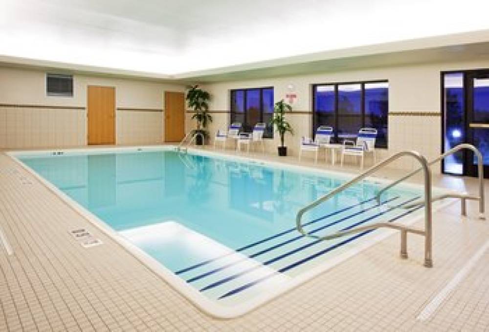 Holiday Inn Express & Suites DETROIT - UTICA 9