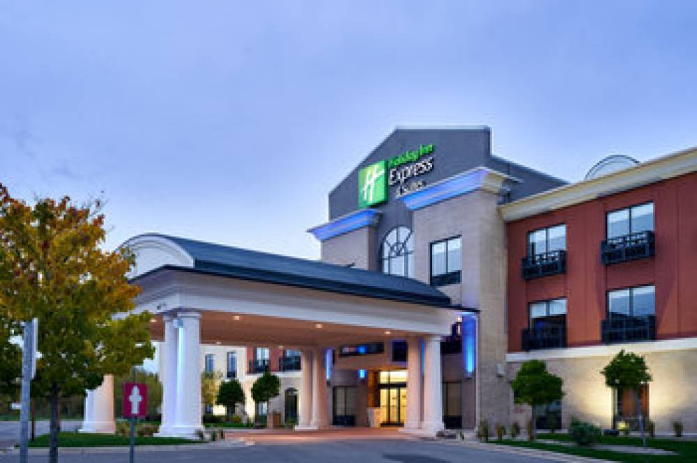 Holiday Inn Express & Suites DIEPPE AIRPORT 1