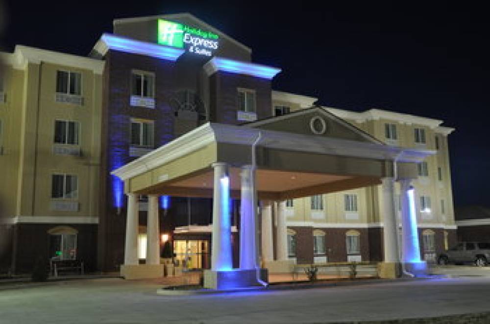 Holiday Inn Express & Suites DUMAS 4