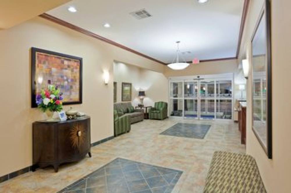 Holiday Inn Express & Suites DUMAS 10