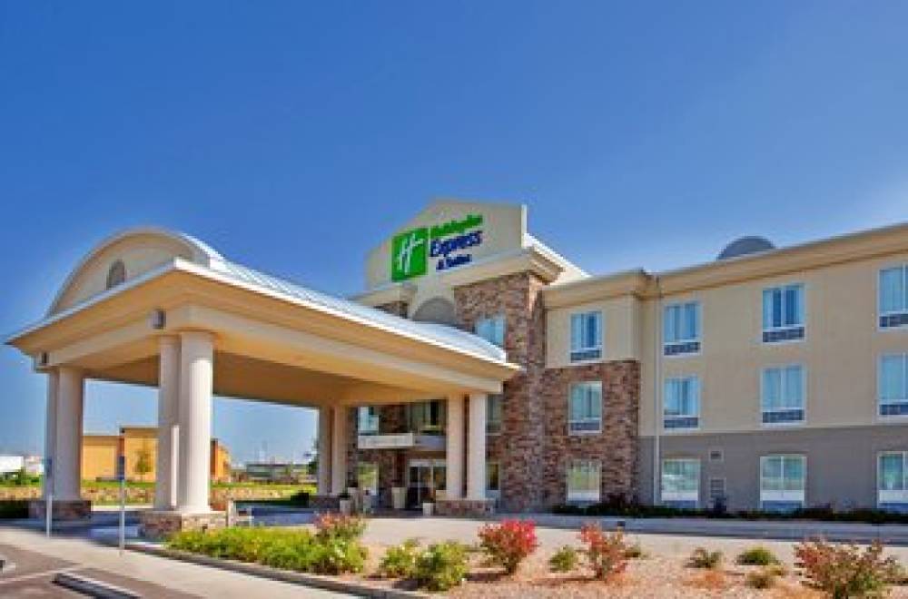 Holiday Inn Express & Suites East Wichita I 35 Andover