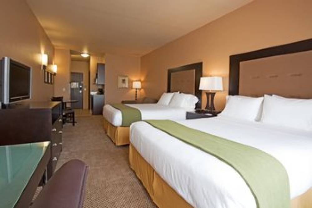 Holiday Inn Express & Suites EAU CLAIRE NORTH 2