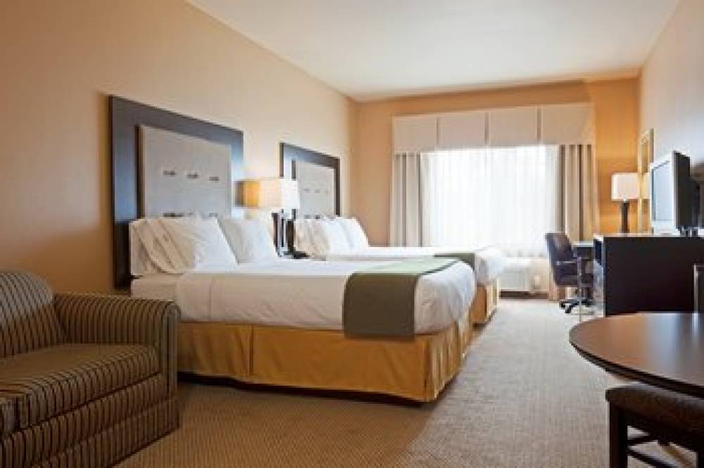 Holiday Inn Express & Suites EAU CLAIRE NORTH 1