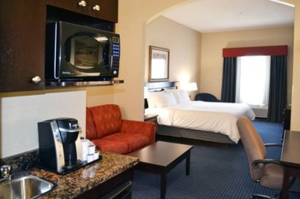 Holiday Inn Express & Suites EDSON 10