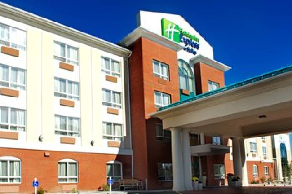 Holiday Inn Express & Suites EDSON 1