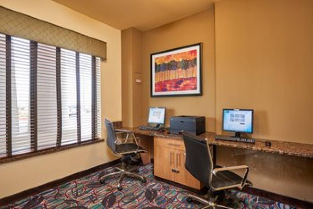 Holiday Inn Express & Suites EL PASO AIRPORT 9