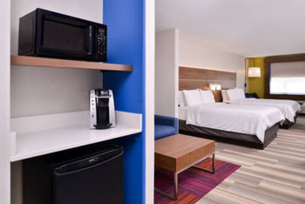 Holiday Inn Express & Suites ELGIN 3