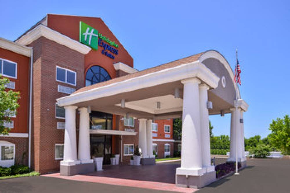 Holiday Inn Express & Suites ELGIN 1