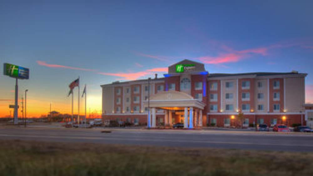 Holiday Inn Express & Suites ELK CITY 1