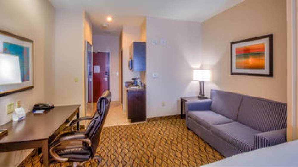 Holiday Inn Express & Suites ELK CITY 8