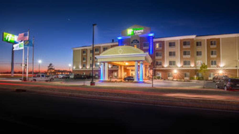 Holiday Inn Express & Suites ELK CITY 10