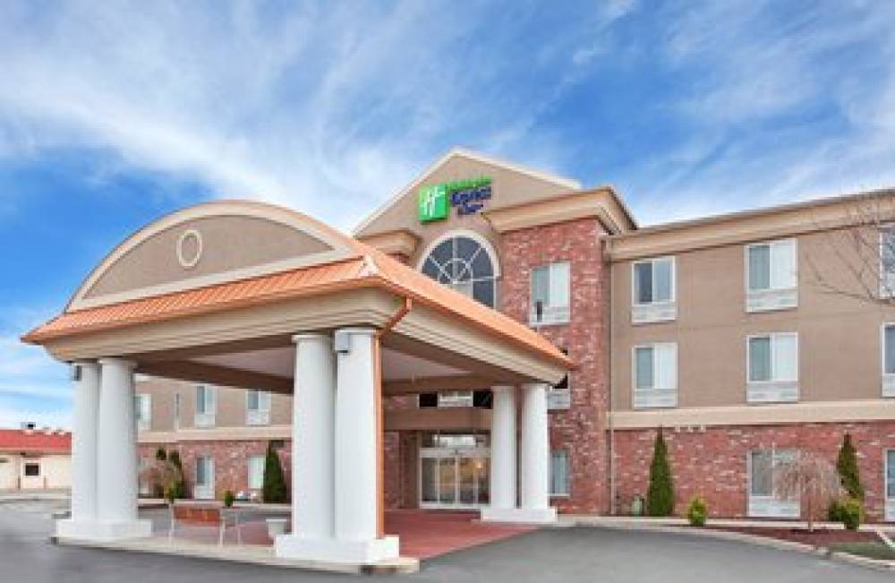 Holiday Inn Express & Suites FARMINGTON 1