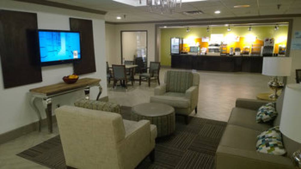 Holiday Inn Express & Suites FAYETTEVILLE-UNIV OF AR AREA 4