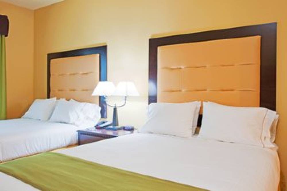 Holiday Inn Express & Suites FOLEY - N GULF SHORES 6