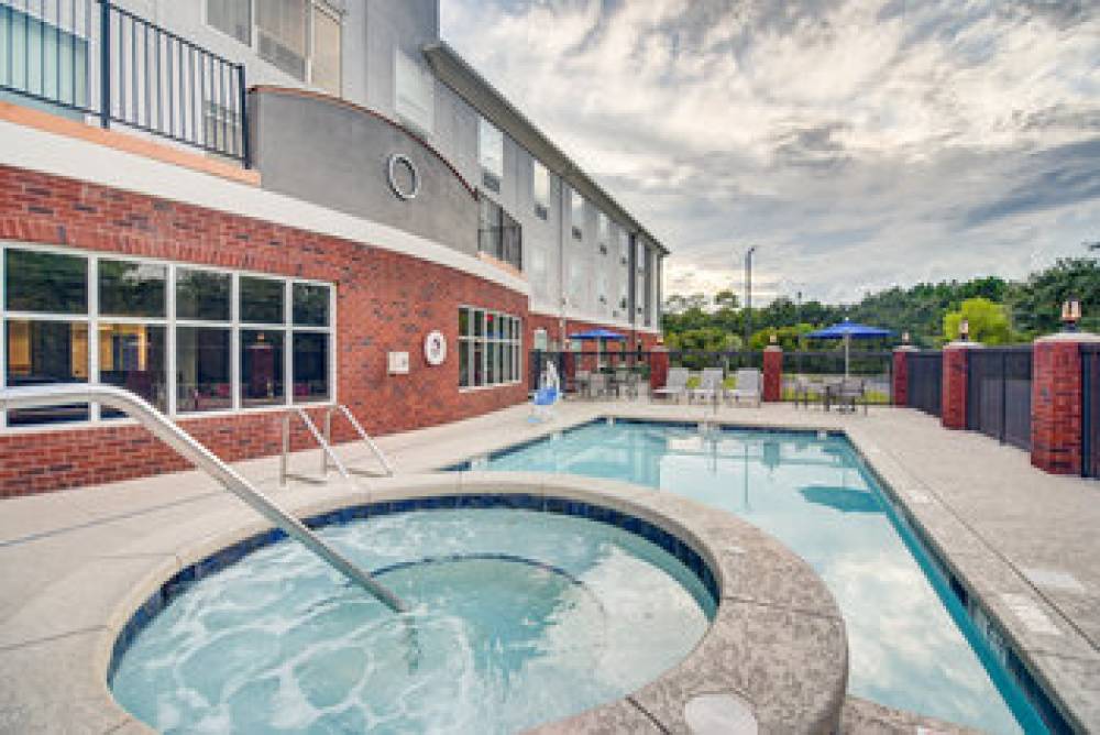 Holiday Inn Express & Suites FOLEY - N GULF SHORES 10