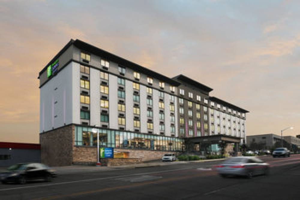 Holiday Inn Express & Suites FORT WORTH DOWNTOWN 1