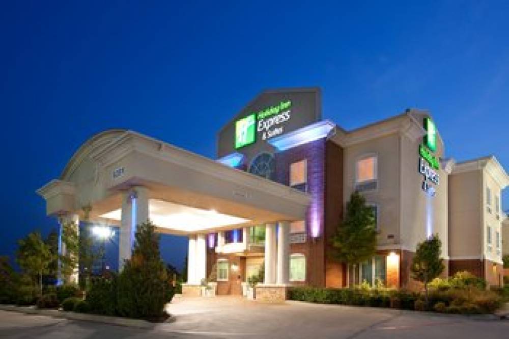 Holiday Inn Express & Suites Fort Worth Fossil Creek