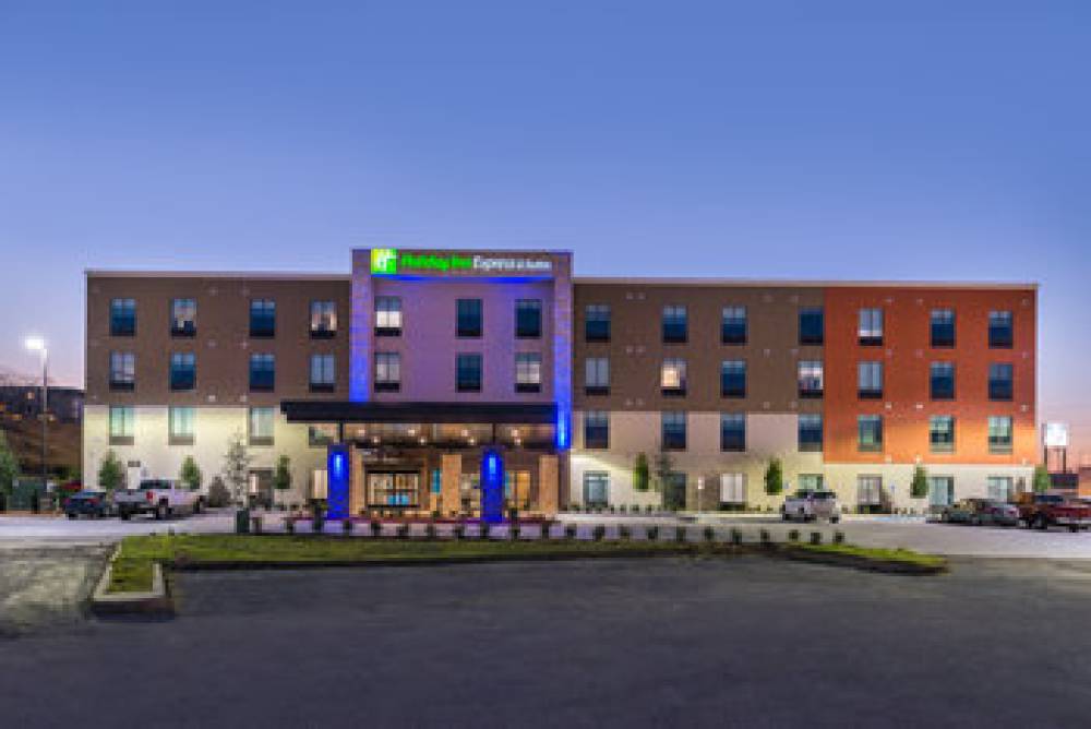 Holiday Inn Express & Suites FORT WORTH WEST 7