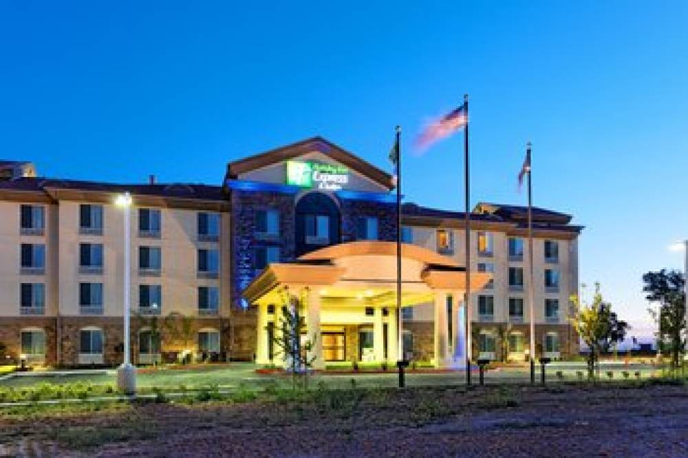 Holiday Inn Express & Suites FRESNO NORTHWEST-HERNDON 1