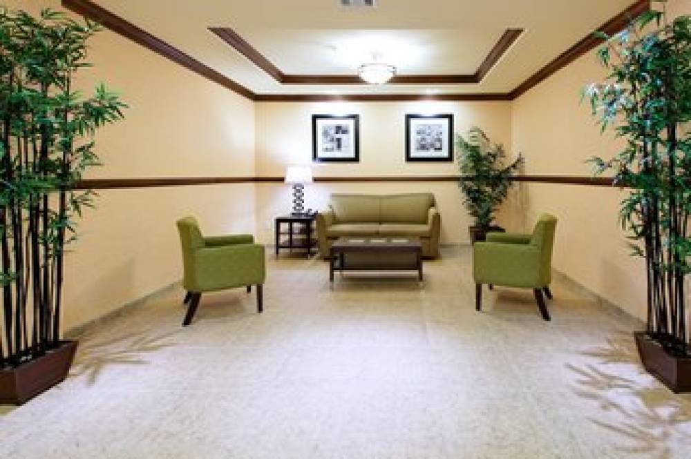 Holiday Inn Express & Suites FRESNO NORTHWEST-HERNDON 8