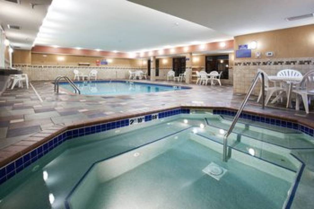 Holiday Inn Express & Suites FT. COLLINS 7