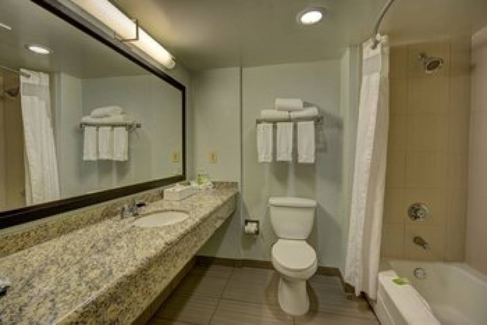 Holiday Inn Express & Suites FT. LAUDERDALE-PLANTATION 8