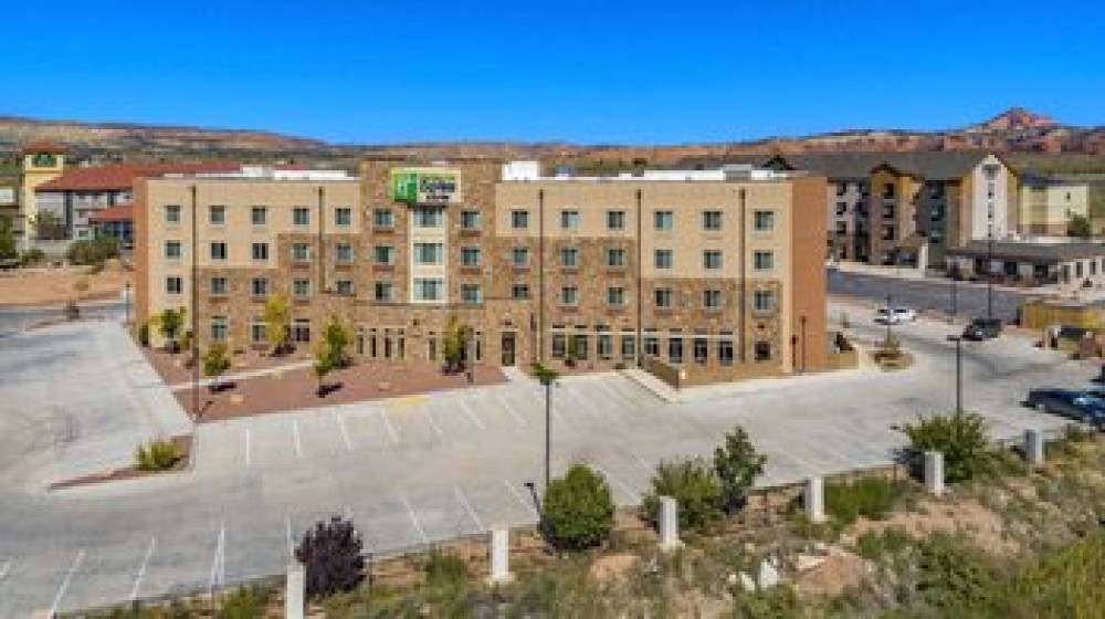 Holiday Inn Express & Suites GALLUP EAST 1