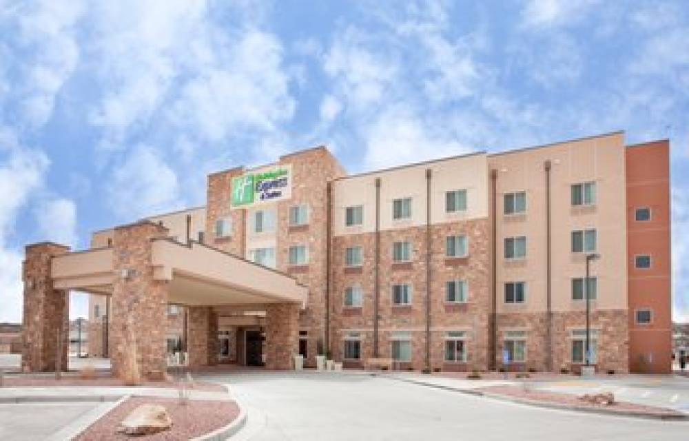 Holiday Inn Express & Suites GALLUP EAST 3