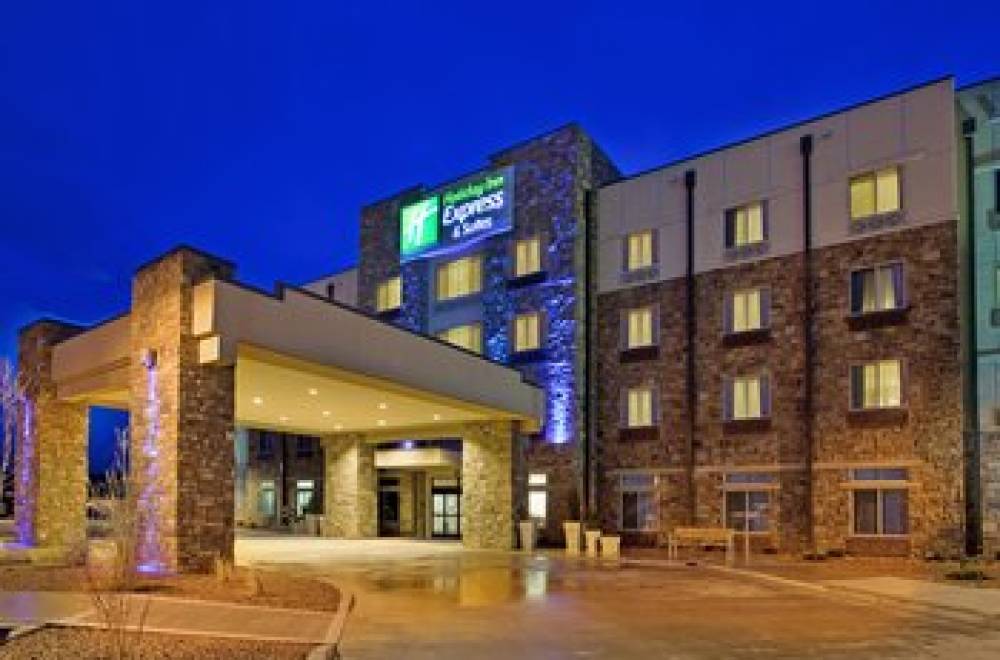 Holiday Inn Express & Suites GALLUP EAST 9